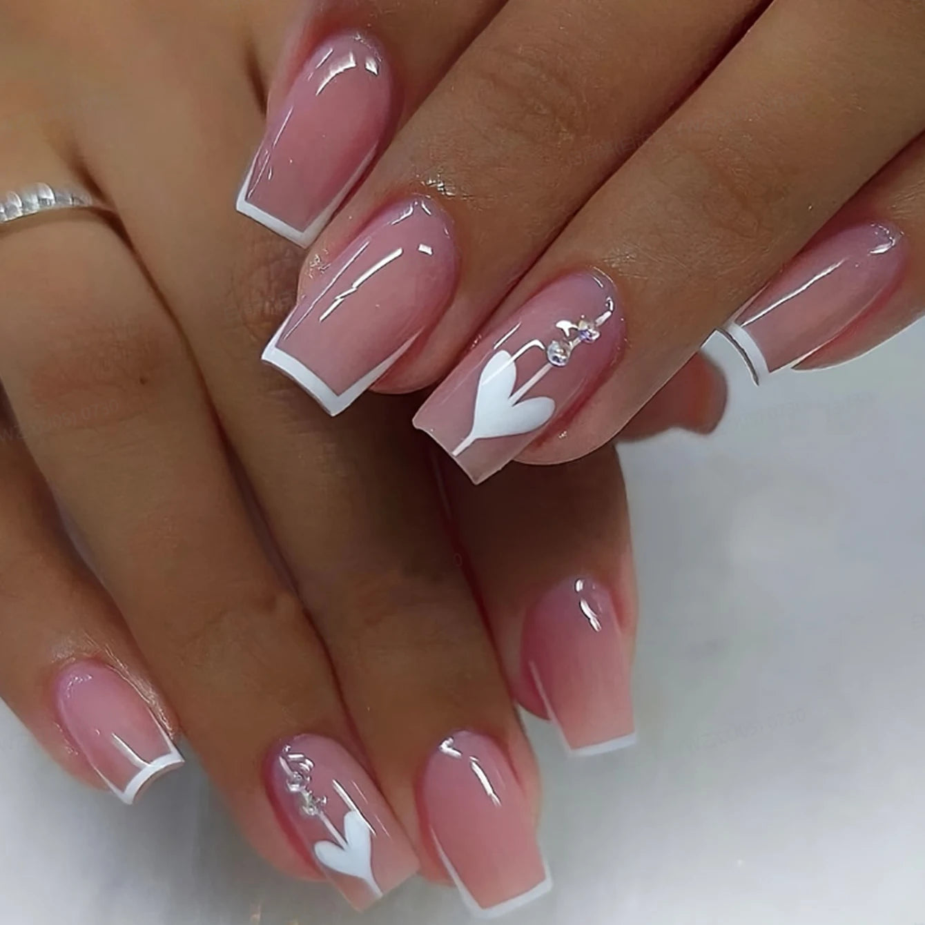 Short Almond Black & White Bow Pearl Press-On Nails