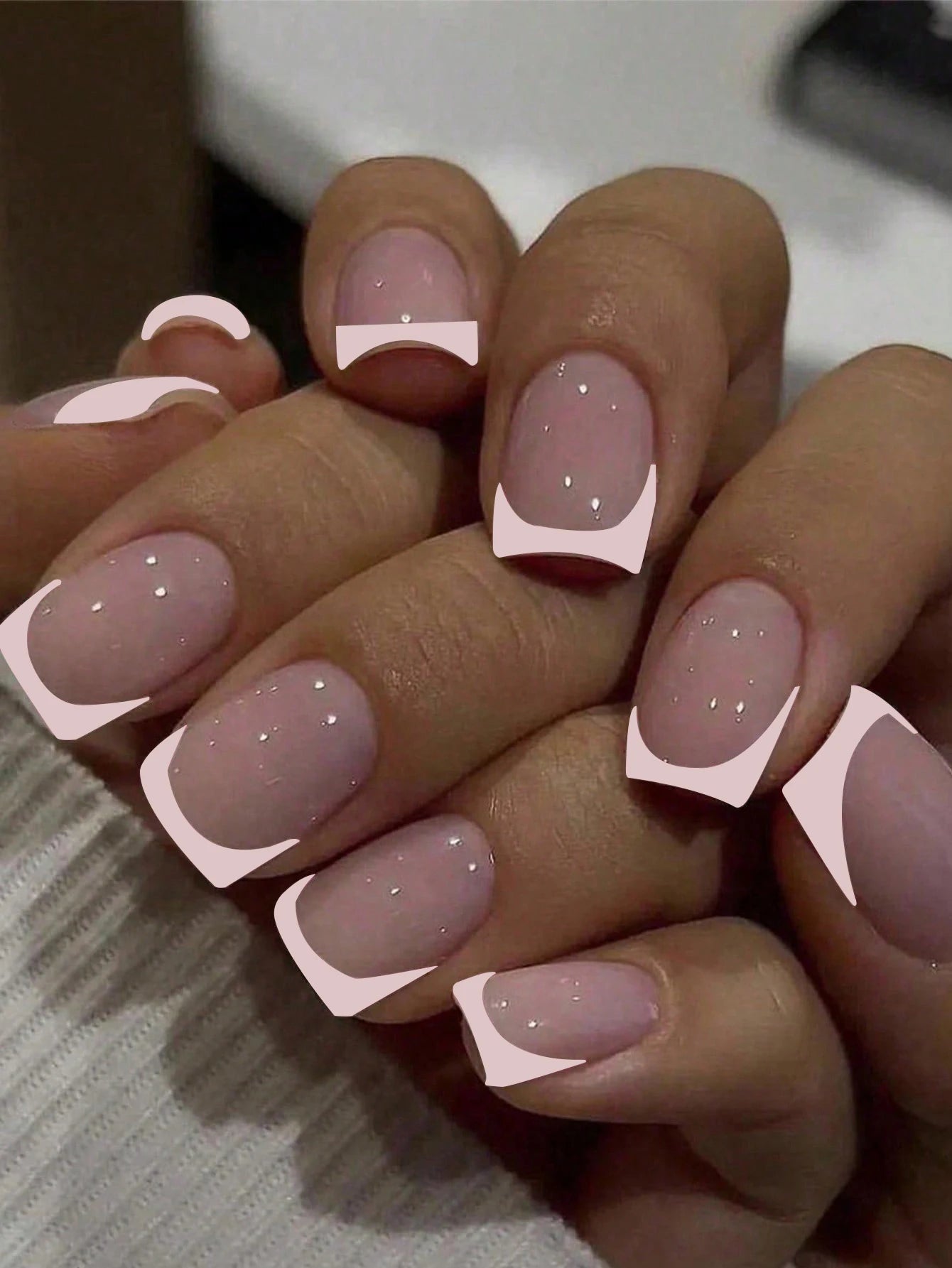 Short Almond Black & White Bow Pearl Press-On Nails