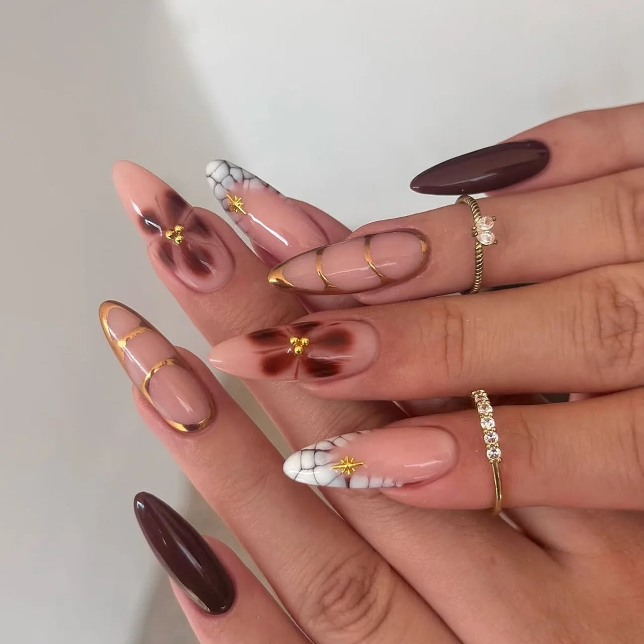 24 pc  Star French Almond Press-On Nails