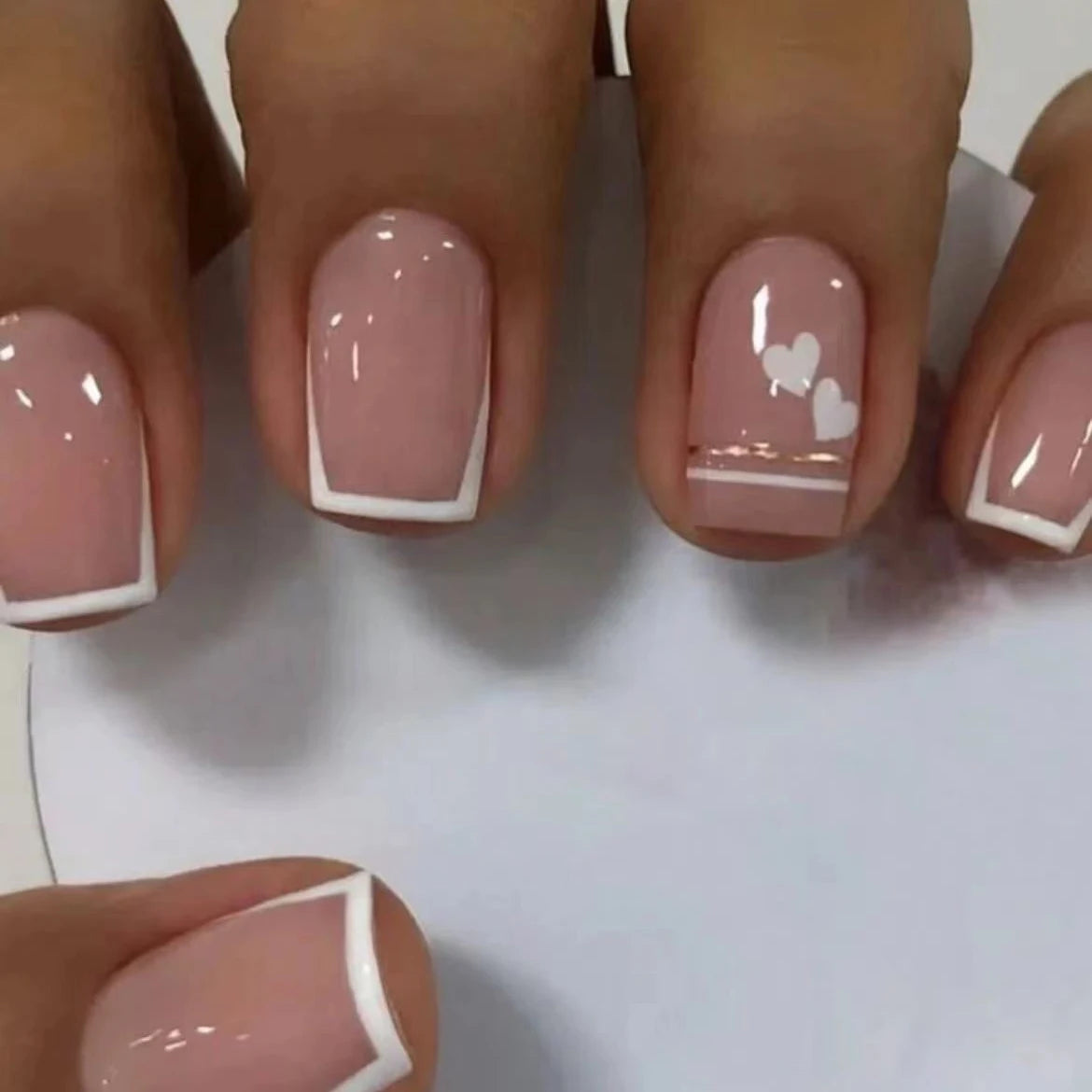 Short Almond Black & White Bow Pearl Press-On Nails